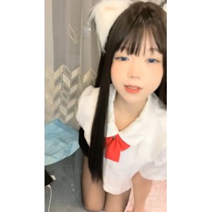 福利姬学生妹妹子装扮，V+9G视频《吃一口小布丁》，百度盘下载，解压密码本站