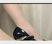 推特大神饱饱S自拍作品2024，2V-1.2G视频时长1小时，高跟鞋资源引爆大哥们观看狂潮