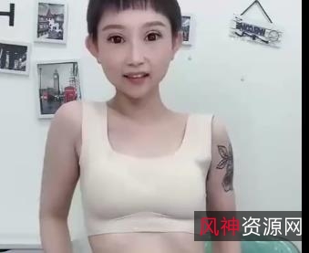 自娱自乐：月亮道具定制，作者自拍火爆视频，抖音观看不可错过