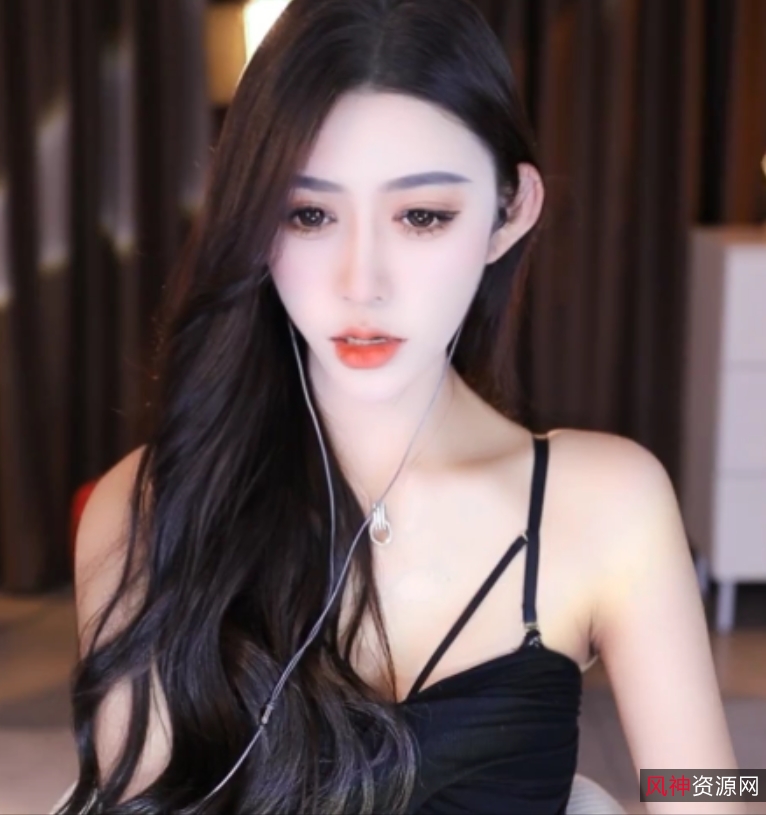 虎牙女主播长腿兮兮十一月热舞小合集,10V+3.5G视频火爆上贤妗