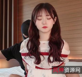 甜美可爱HIKARI美颜版FC2-PPV-1921054，颜值特写下水道束缚，让你心动不已！