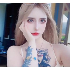 抖音网红金伊娜清晰记录情景视频，女神COS高科技风格，下载收看体验火爆