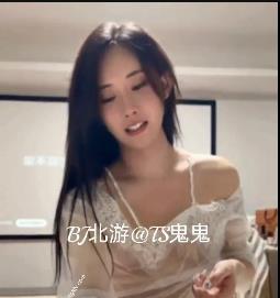 TS大神BJ大佬3G资源：短作品互动图集，小姐姐漂亮用嘴打H机