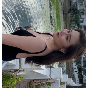 高挑长腿美女紧身牛仔裤吊带视频2V，5.3G百度云下载