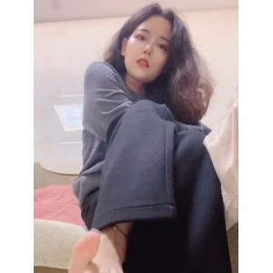 套路直播明星豆满月：17v9.38g视频数量惊人，收藏宝库！