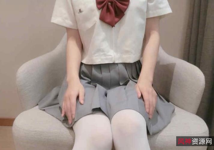 民国少女洛美luomei22白丝网格袜诱惑合集，10.2G精选美腿身材视频