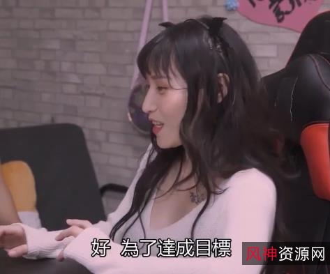 皇家华人夜夜合集：男主公交车剧情，服饰角度厉害女人，3.6G下载观看