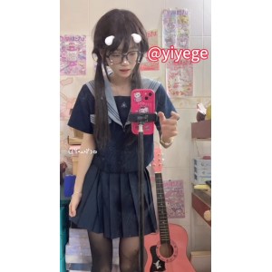 妹子@yiyege优质美少女放飞自我视频福利，3v+632m打包下载，少萝饭崽们必备！