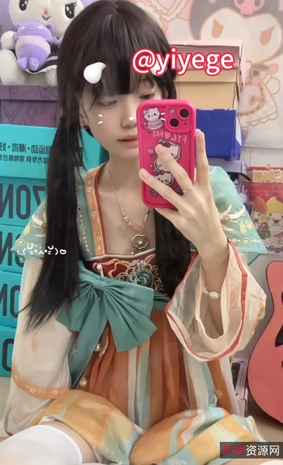 妹子@yiyege优质美少女放飞自我视频福利，3v+632m打包下载，少萝饭崽们必备！