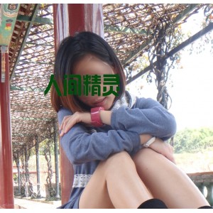 浪漫疯狂！美艳少妇与情夫在旅游景点展示互动视频0.66G