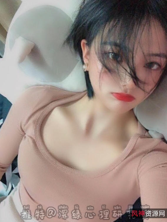 根据您提供的内容，为该商品取一个神秘吸引力！抖音风剪辑大合集，83个视频总计15GB，包含绿帽、绿母、多作胀娆申精作品等！