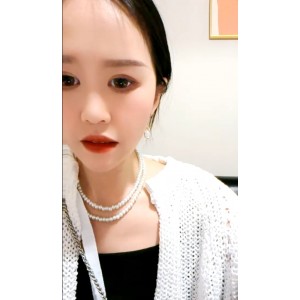 网络女神乌苏儿：户外风采收藏百度ED2K，厕所战神小性感