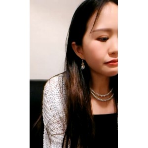 网络女神乌苏儿：户外风采收藏百度ED2K，厕所战神小性感