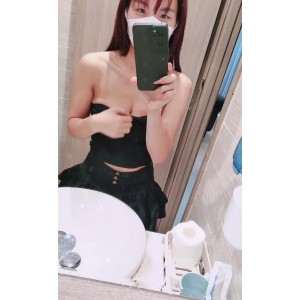 深圳老黑与银色伙伴的5P之旅在深圳这座现代化城市中，老黑和三位银色伙伴展开了一场名为“银四人游”的旅程。视频时长为5P，总计371v773g。这段引人注目的视频已被收藏198次，甚至在百度上有搜索记录。老黑是这个故事的主角，他带领着银色伙伴们探索深圳的风土人情。在旅途中，发生了许多有趣的事情，其中一幕是当老黑的鱼线意外触碰到了高压线，引发了一系列意外事件。他们声称这段视频可以用于商务活动，展示了深