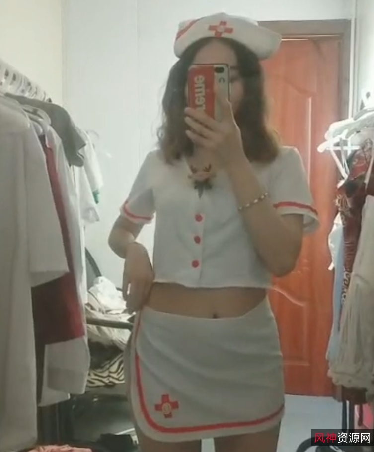 主播尺度的一次总结。视频数量多达上百位，总大小为209g，让观众们能够一次收藏多位主播的精彩片段。这些视频展示了主播们的才艺和个性，尤其在尺度上的表现各不相同，吸引了大量粉丝的关注和收藏。不仅在百度和ED2K平台上广泛传播，还成为许多用户收藏的珍贵视频合集。快来一起领略花椒主播们的魅力吧！