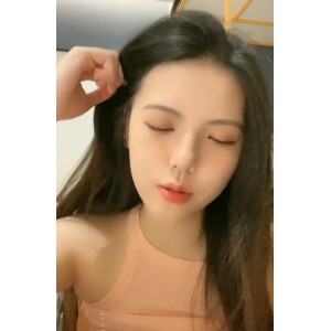 活泼学生妹小辰吾妮5v+直播福利，精彩聊天节目与轻松尺度，视频数量有限，快来下载收藏！