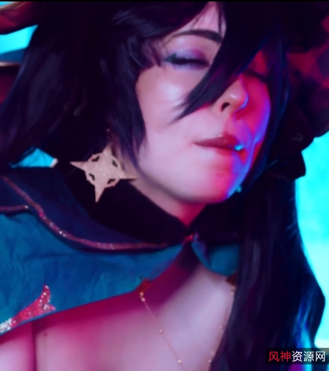 清新自然的年轻男子阿黑颜在原神游戏中展示1080HD实战表演，视频大小1.93G