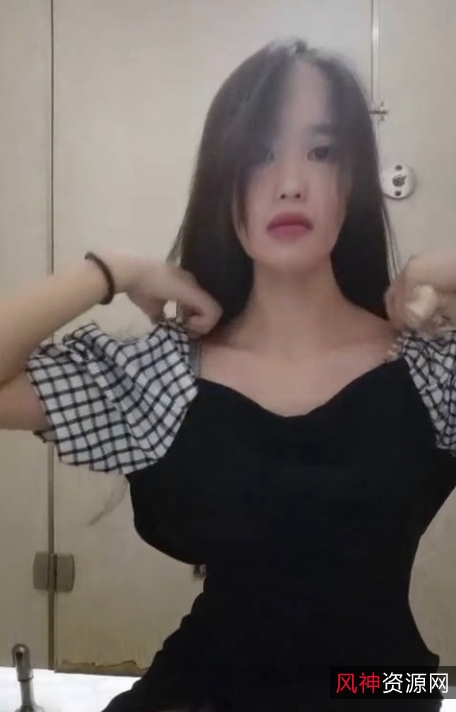 厕所战神雪儿粉最新合集65V15.6G，精彩瞬间合集