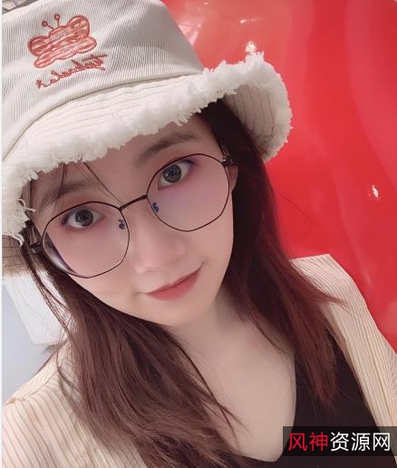 无锡反差女孩冯X敏泄密合集352P354M，前男友报复，聊天记录与图集无保护。