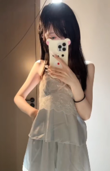 抖音神再佑璐酱反差cos小妹子最新合集1V300M，视频福利百度盘