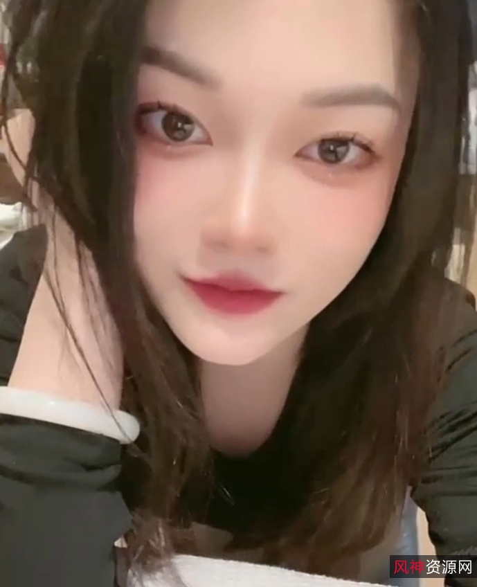 微博白白御姐范福利合集88部4.34G蜜桃臀瞩目