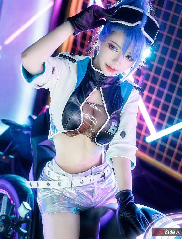 微博六二二同学COS作品13套视频作品1.3G绝绝子