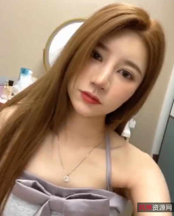 易直播一只嘟嘟足系列合集24V329M小脚暴击