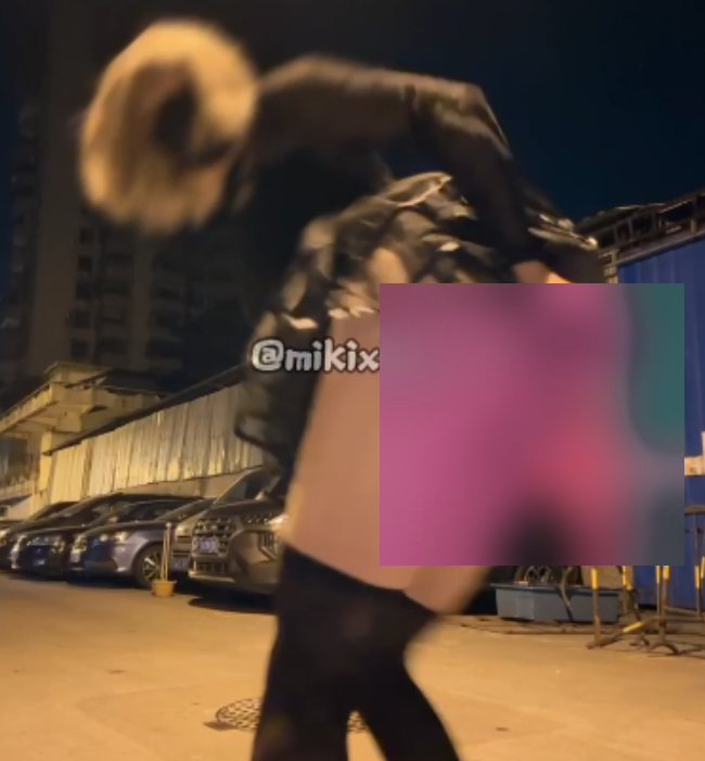 mikixka害羞伪娘户外1部400M推特