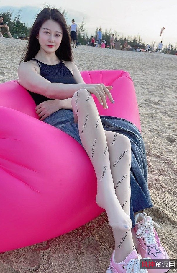 抖音小野猫反差婊合集88V14.8G太会玩了