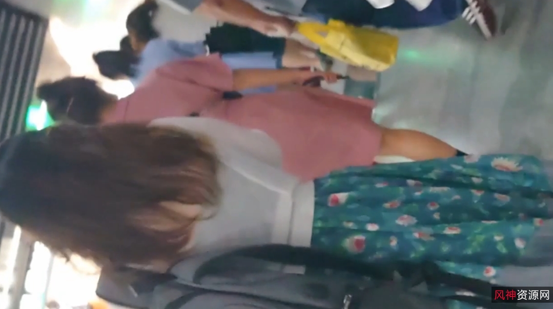 厕拍魔手CD合集59部11.8G劲爆