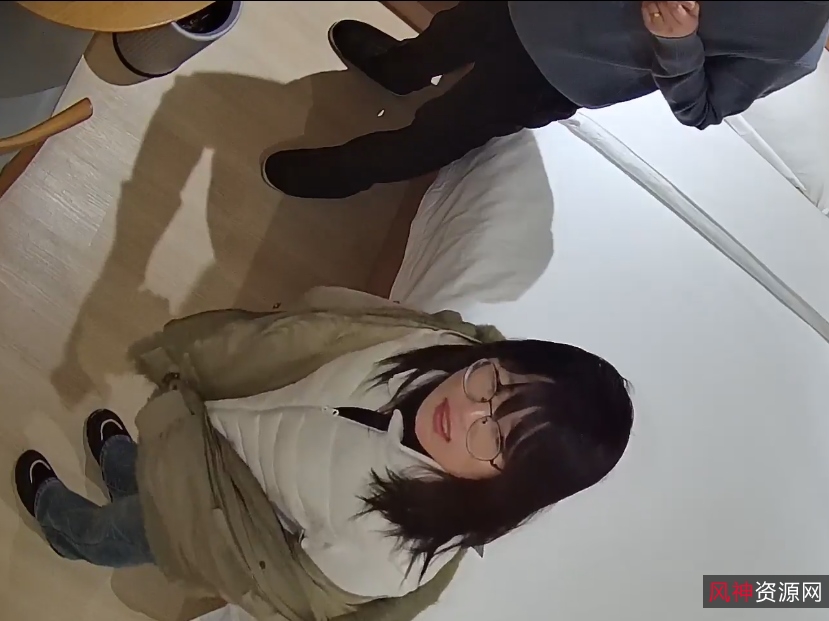 拍摄眼镜反差妹酒店视频1部797.4MB感觉